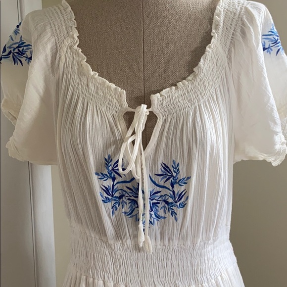 Maxi Embroidered Dress - Picture 3 of 3